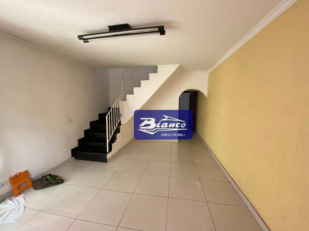 Sobrado à venda e aluguel com 3 quartos, 200m² - Foto 31