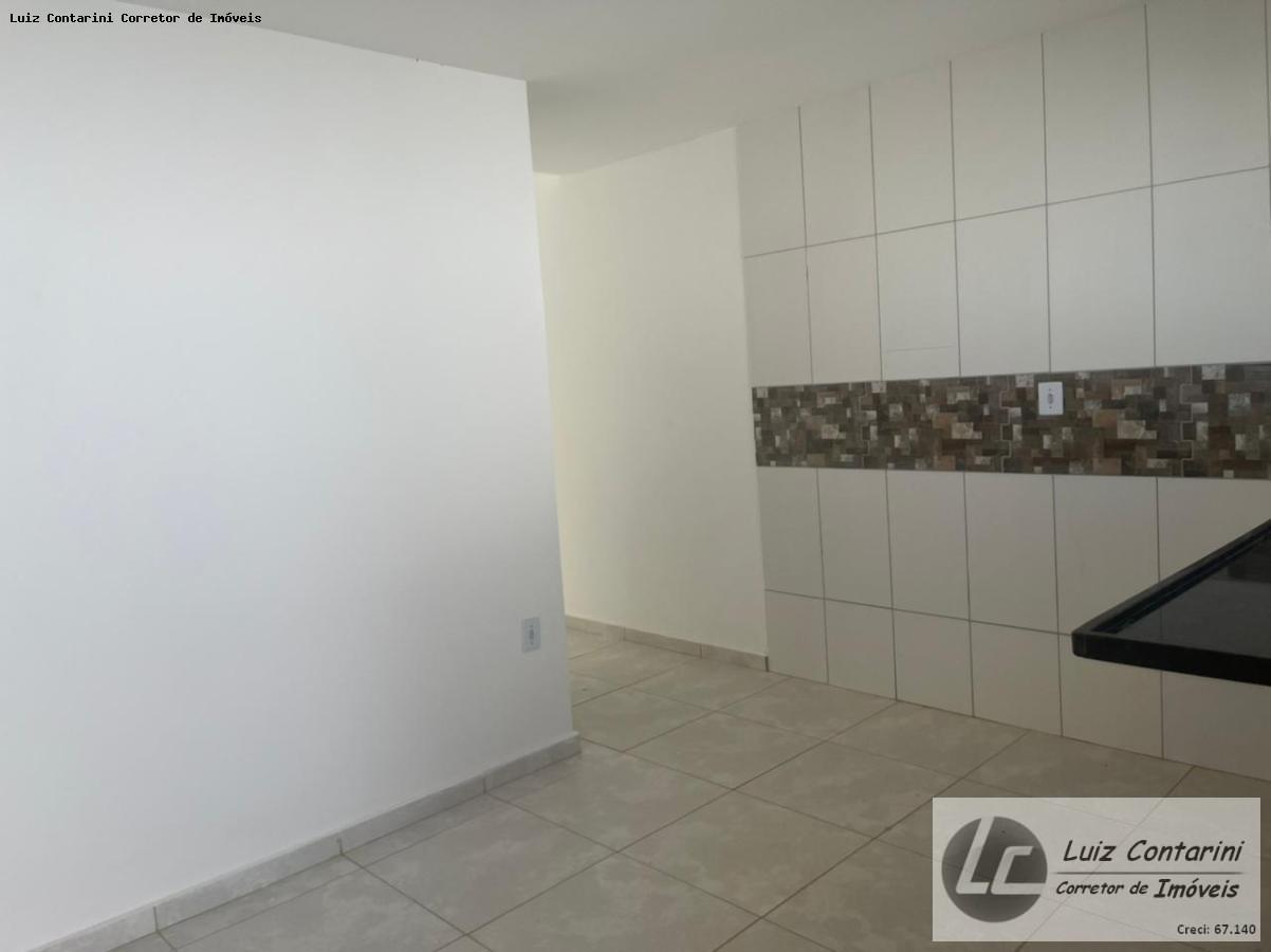 Casa à venda com 2 quartos, 100m² - Foto 8