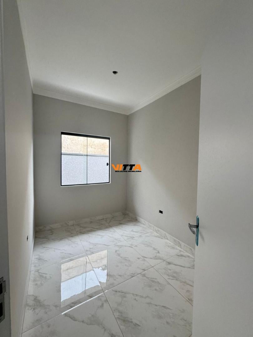 Casa à venda com 3 quartos, 20m² - Foto 2