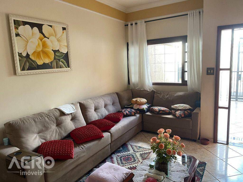 Casa à venda com 3 quartos, 161m² - Foto 6