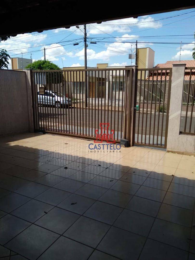 Casa à venda com 3 quartos, 250M2 - Foto 2