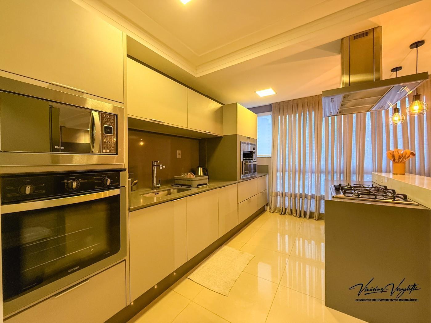 Apartamento para alugar com 3 quartos, 140m² - Foto 17