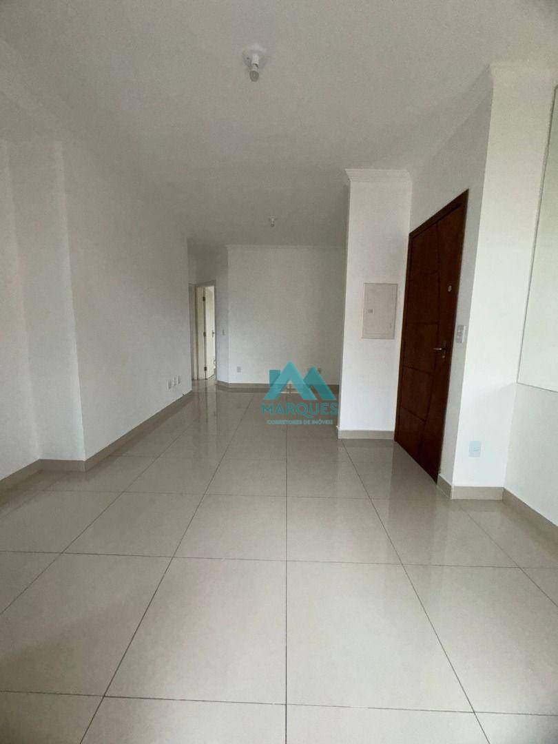 Apartamento à venda com 2 quartos, 68m² - Foto 25