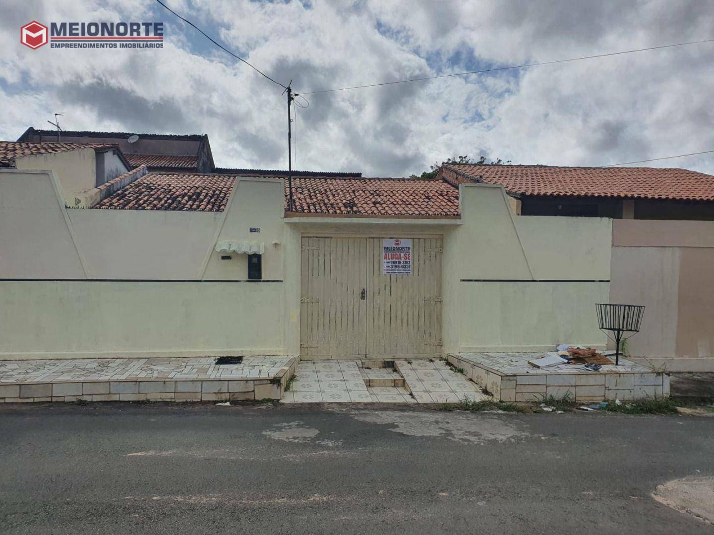 Casa para alugar com 3 quartos, 150m² - Foto 1