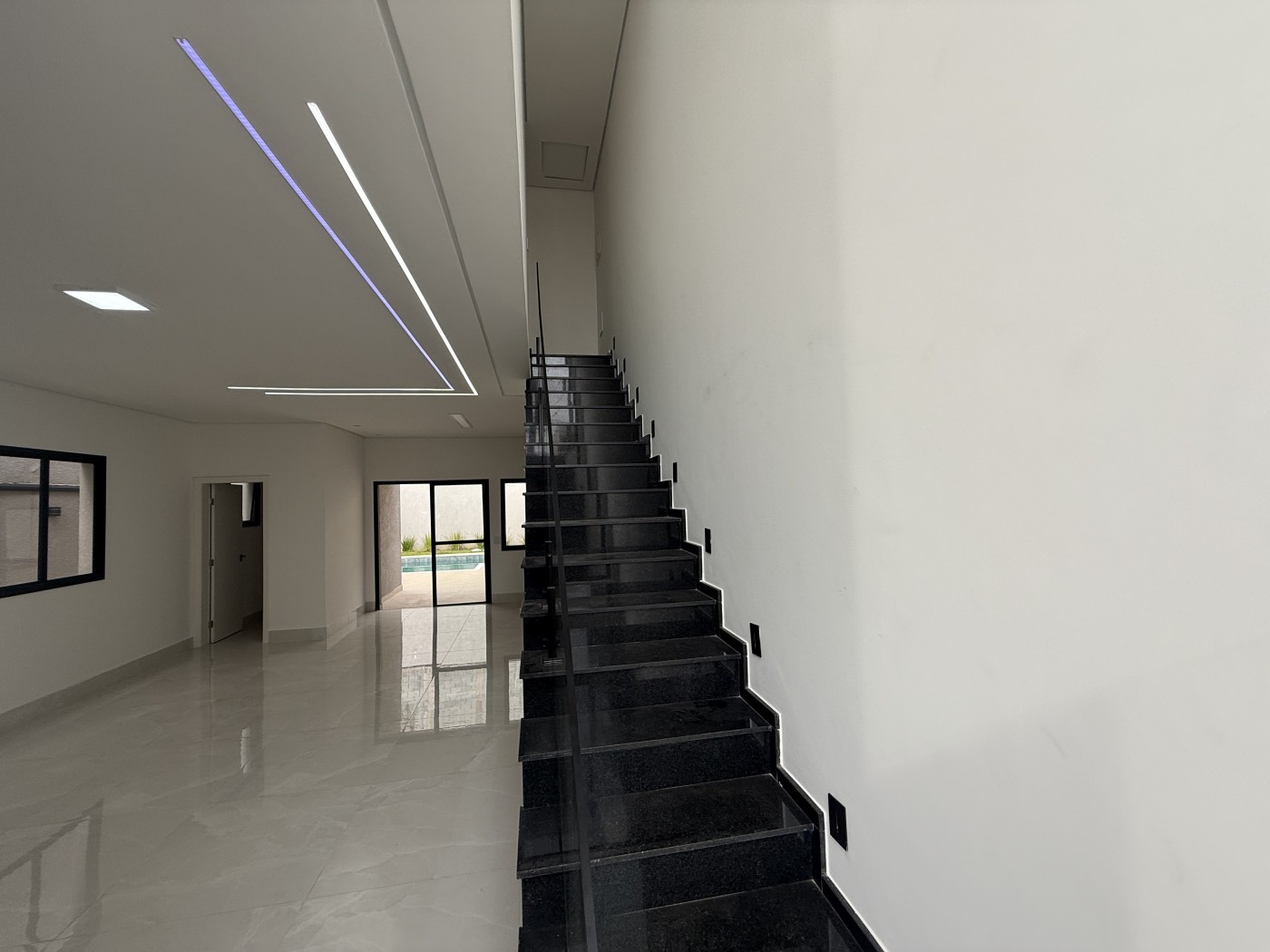 Casa à venda com 3 quartos, 125m² - Foto 8