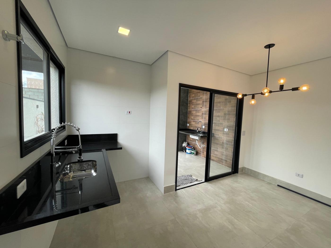 Casa à venda com 3 quartos, 116m² - Foto 5