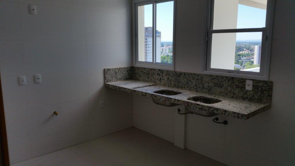 Apartamento à venda com 4 quartos, 209m² - Foto 6