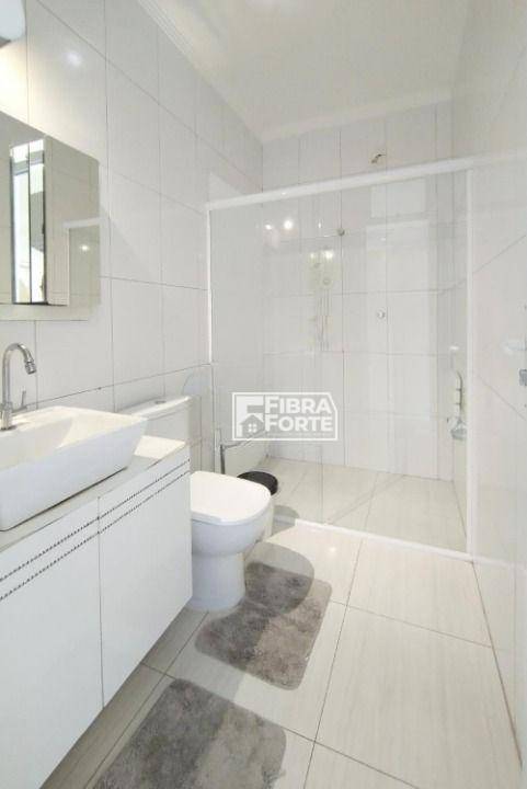 Casa à venda com 3 quartos, 200m² - Foto 7