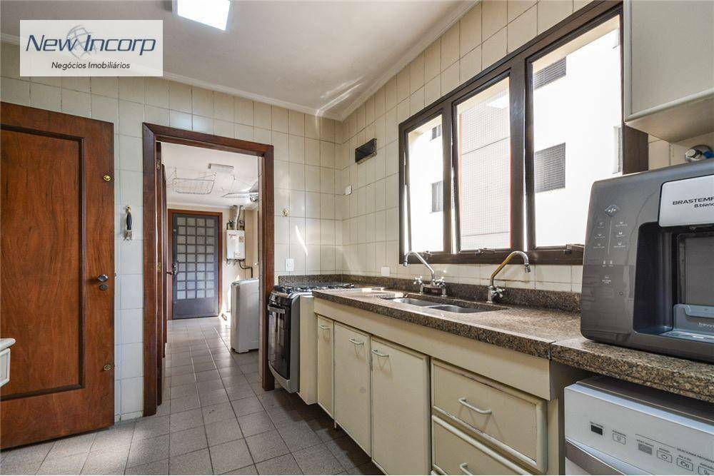 Apartamento à venda com 3 quartos, 193m² - Foto 42