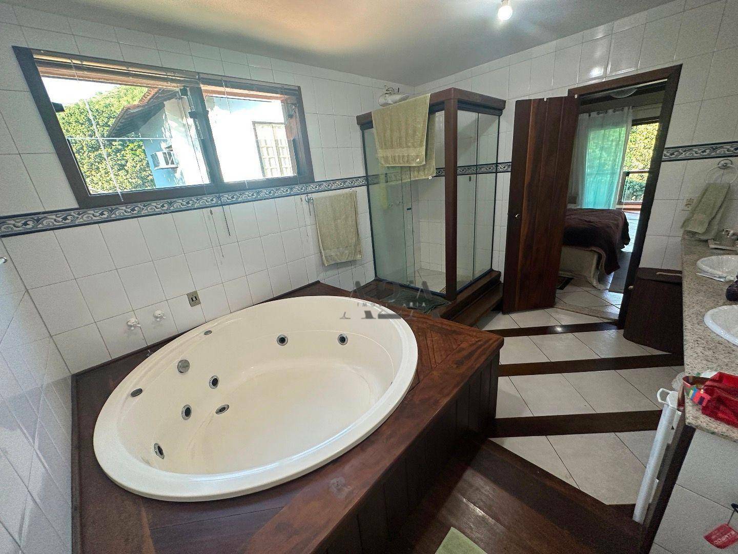 Casa de Condomínio à venda com 5 quartos, 350m² - Foto 15