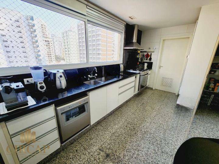 Apartamento à venda com 4 quartos, 225m² - Foto 10