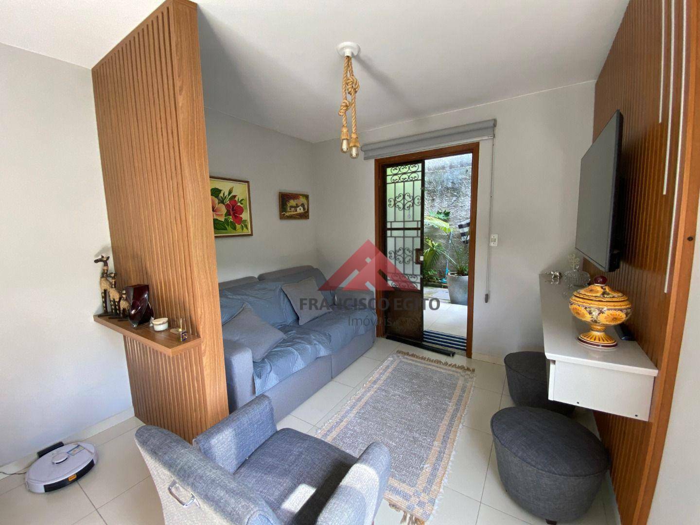 Casa à venda com 2 quartos, 190m² - Foto 4