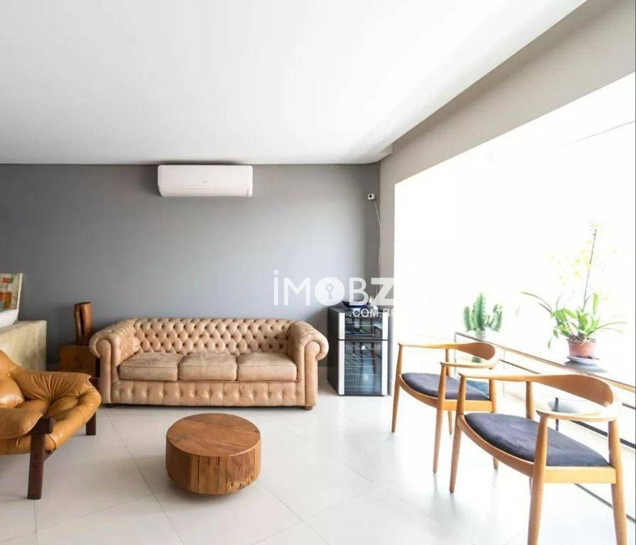 Apartamento à venda com 3 quartos, 200m² - Foto 3