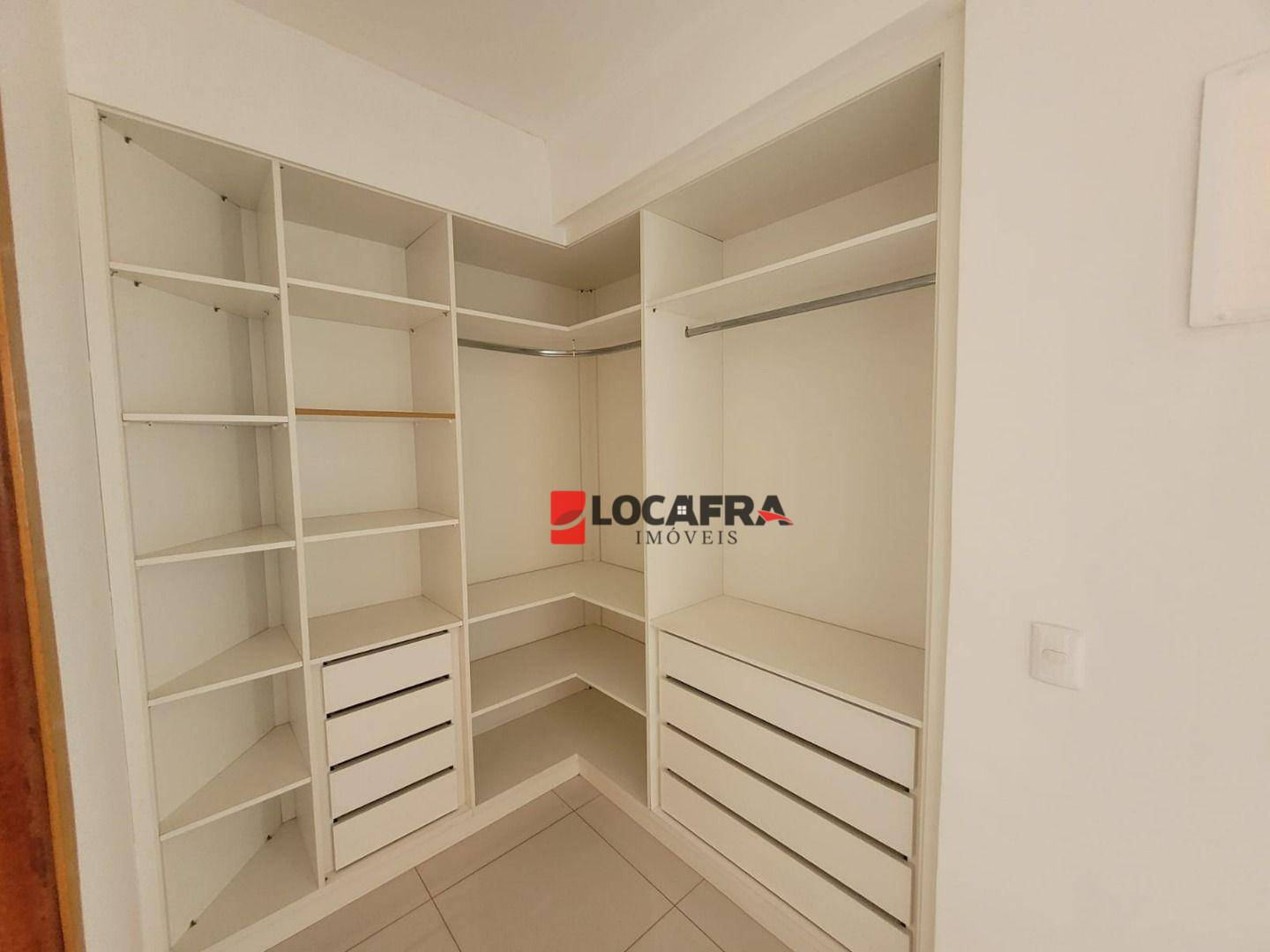 Apartamento para alugar com 2 quartos, 63m² - Foto 23