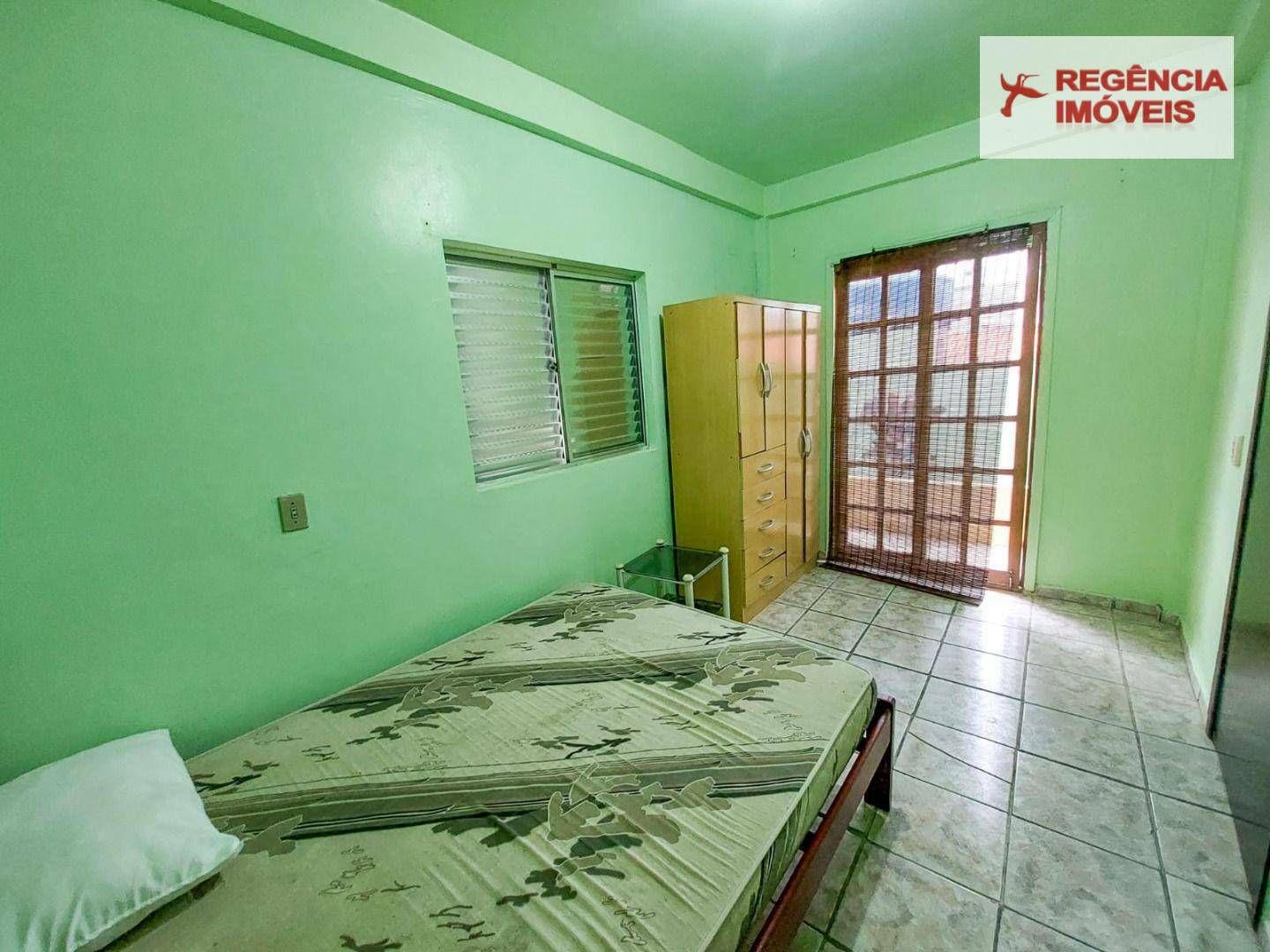 Casa para alugar com 8 quartos, 200m² - Foto 26