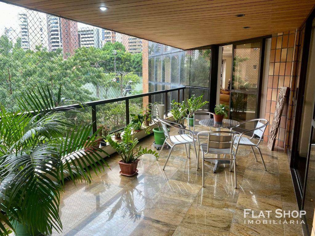 Apartamento à venda com 4 quartos, 350m² - Foto 1