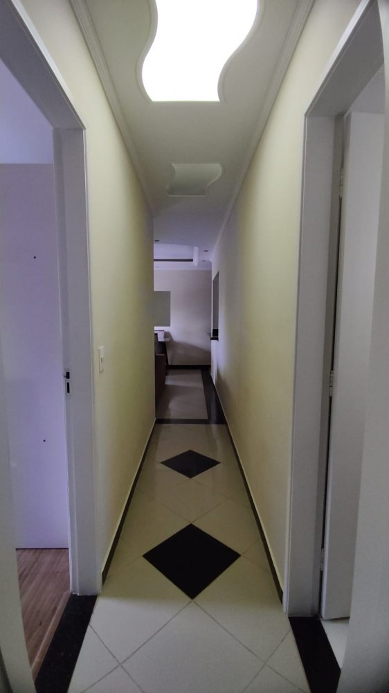 Apartamento à venda com 2 quartos, 70m² - Foto 5