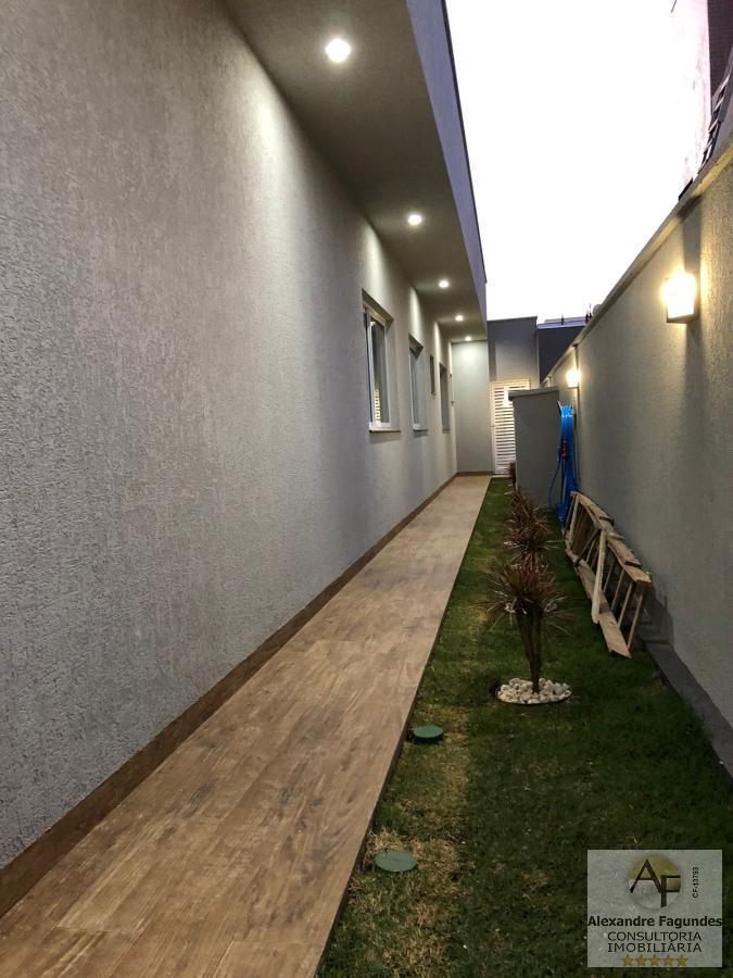 Casa de Condomínio à venda com 4 quartos, 212m² - Foto 17