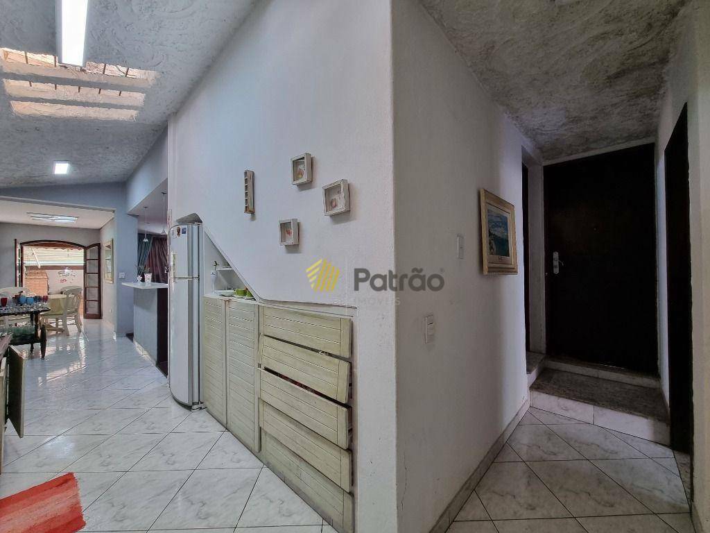 Sobrado à venda com 4 quartos, 388m² - Foto 14