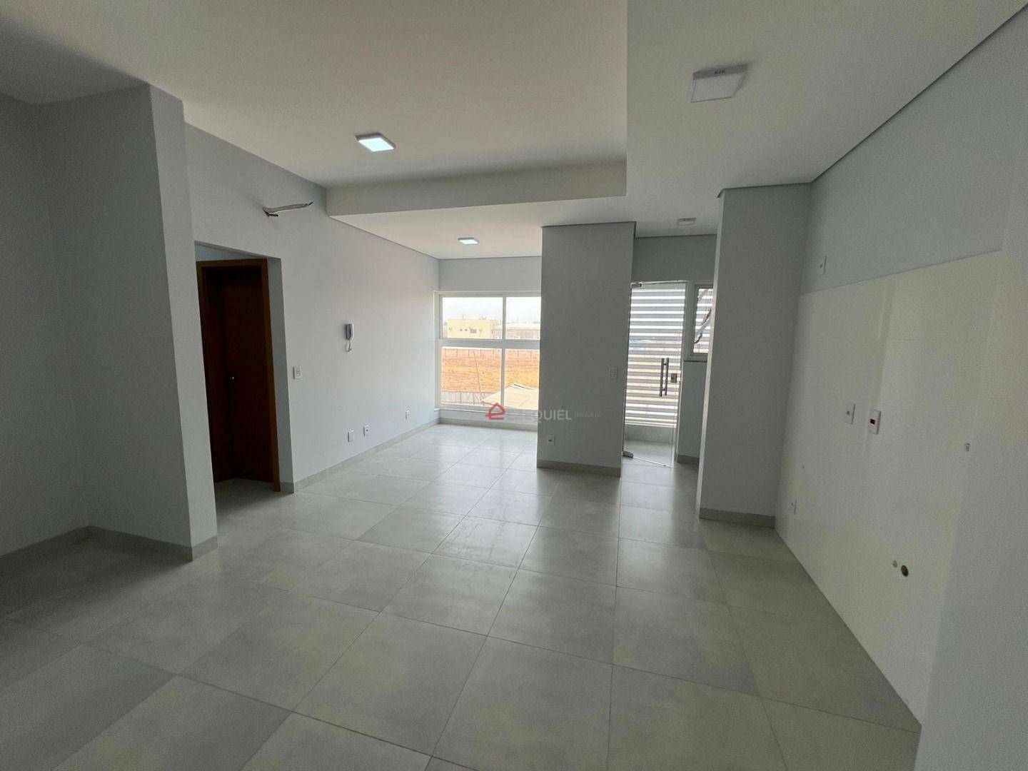 Apartamento para alugar com 2 quartos, 72m² - Foto 4