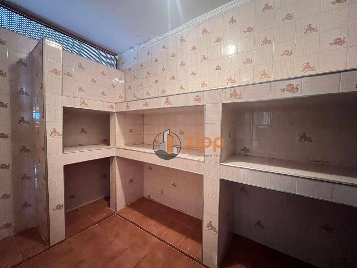 Sobrado à venda com 6 quartos, 300m² - Foto 38