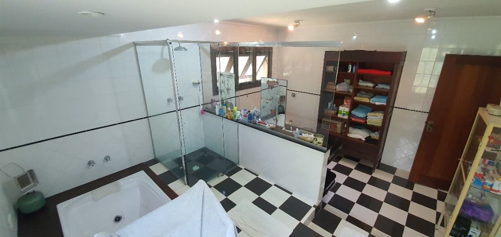 Casa de Condomínio à venda e aluguel com 3 quartos, 400m² - Foto 42