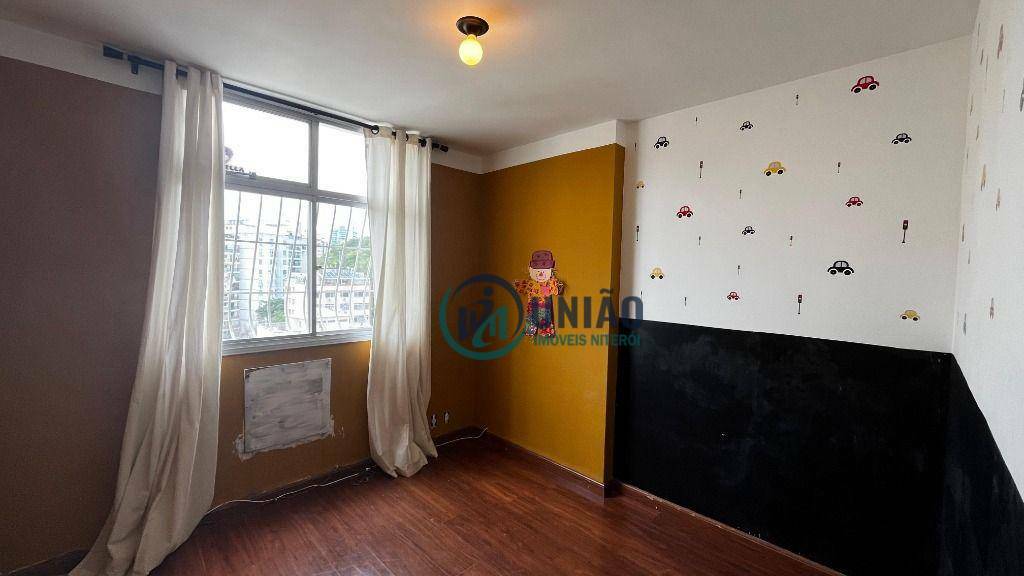 Apartamento à venda com 4 quartos, 140m² - Foto 7