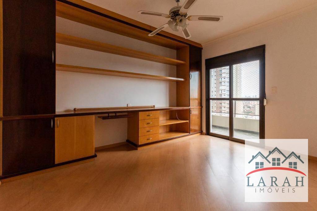 Apartamento para alugar com 4 quartos, 342m² - Foto 5