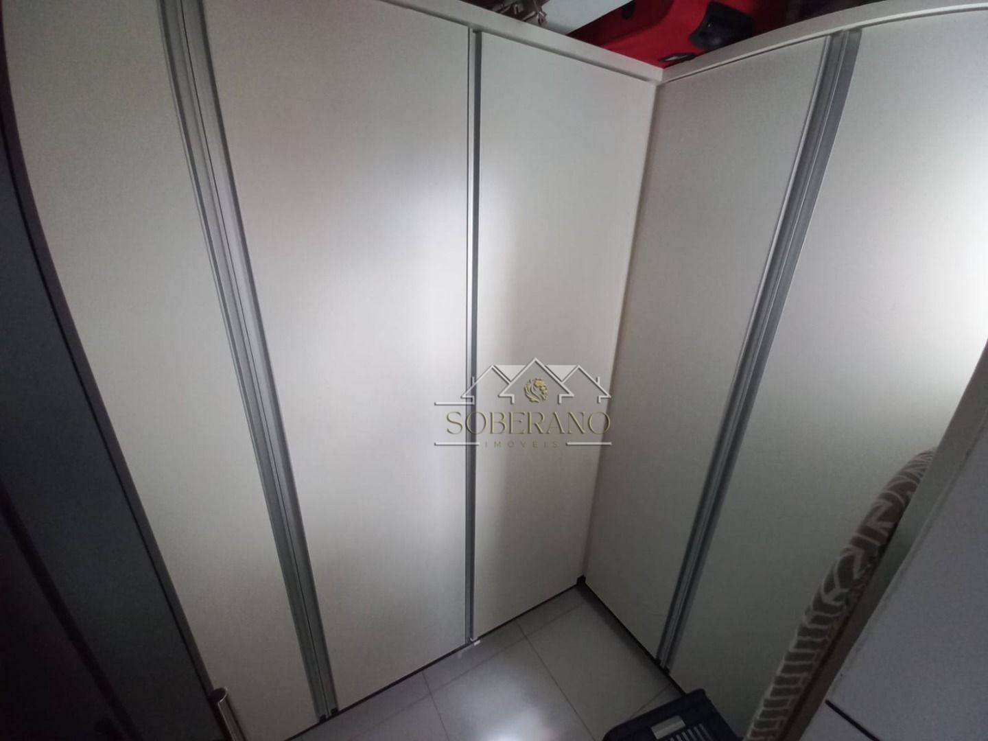 Apartamento à venda com 3 quartos, 198m² - Foto 29