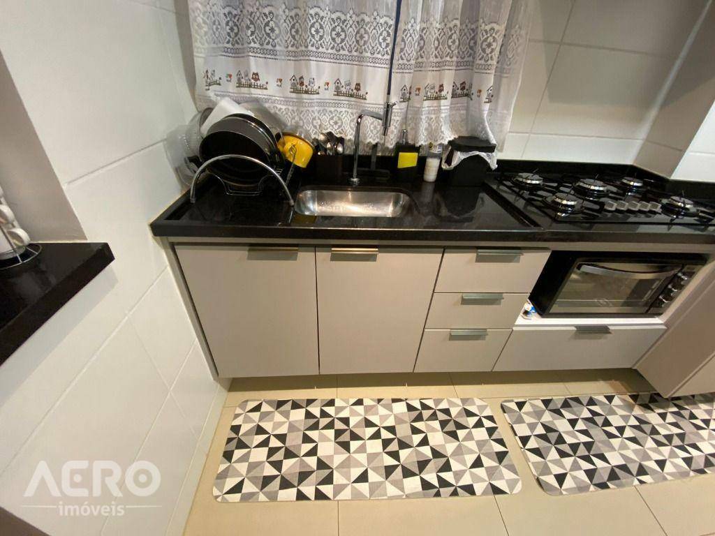 Apartamento à venda com 2 quartos, 42m² - Foto 6