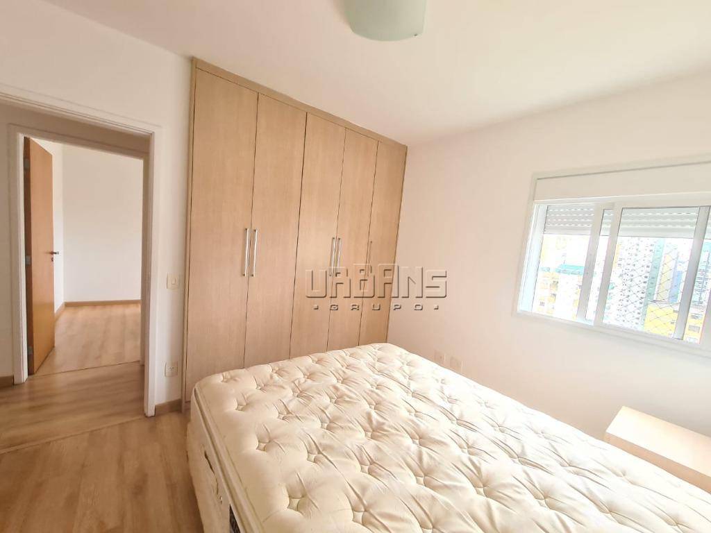 Apartamento para alugar com 3 quartos, 110m² - Foto 22