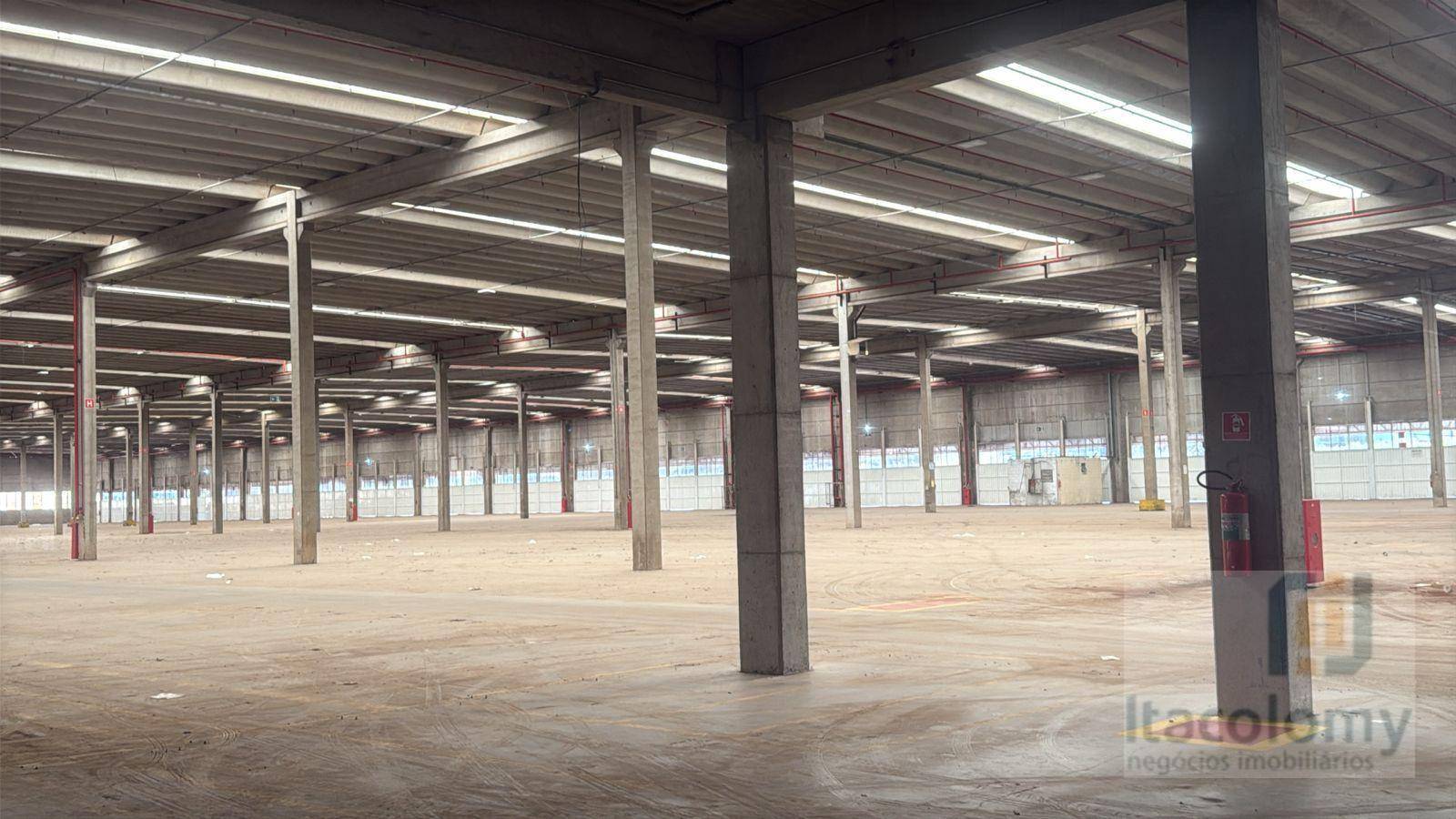 Depósito-Galpão, 30000 m² - Foto 3