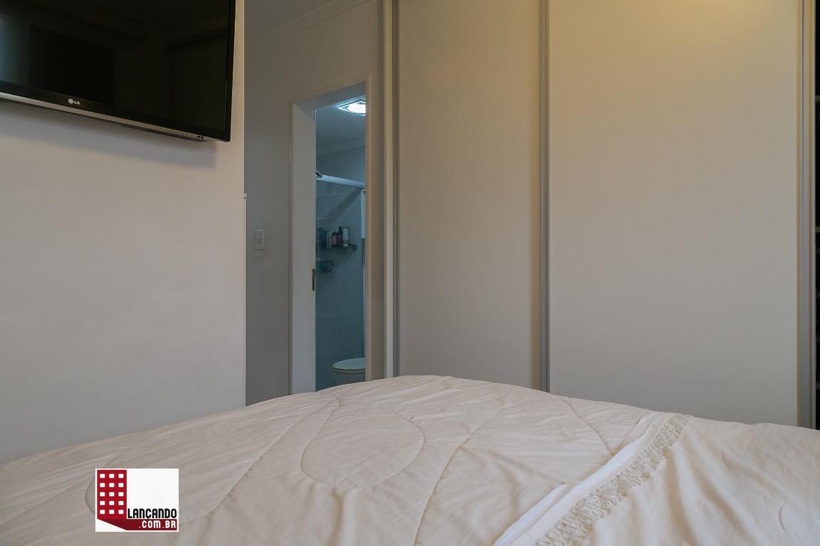 Apartamento à venda com 2 quartos, 70m² - Foto 15