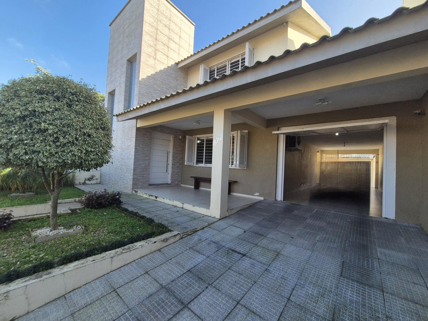 Casa à venda com 3 quartos, 325m² - Foto 1