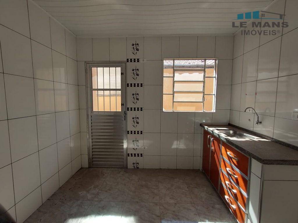 Casa à venda com 3 quartos, 73m² - Foto 8