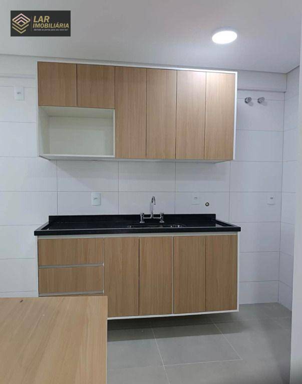 Apartamento para alugar com 3 quartos, 112m² - Foto 3