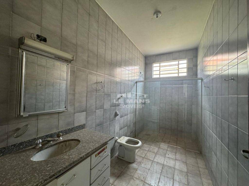 Casa à venda com 3 quartos, 161m² - Foto 4