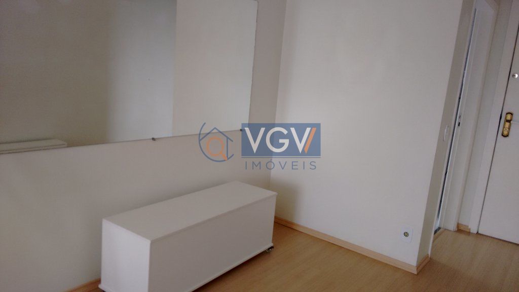 Apartamento à venda com 2 quartos, 65m² - Foto 2