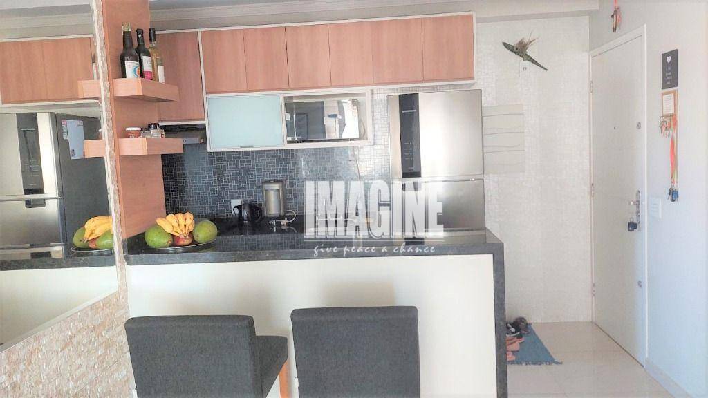 Apartamento à venda com 2 quartos, 63m² - Foto 13