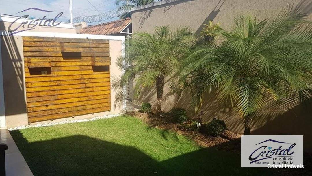 Casa à venda com 3 quartos, 106m² - Foto 1