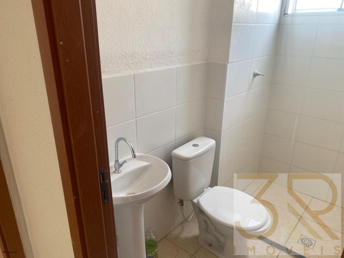 Apartamento à venda com 2 quartos, 46m² - Foto 2