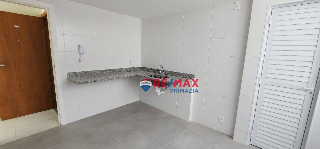 Apartamento à venda com 3 quartos, 93m² - Foto 4