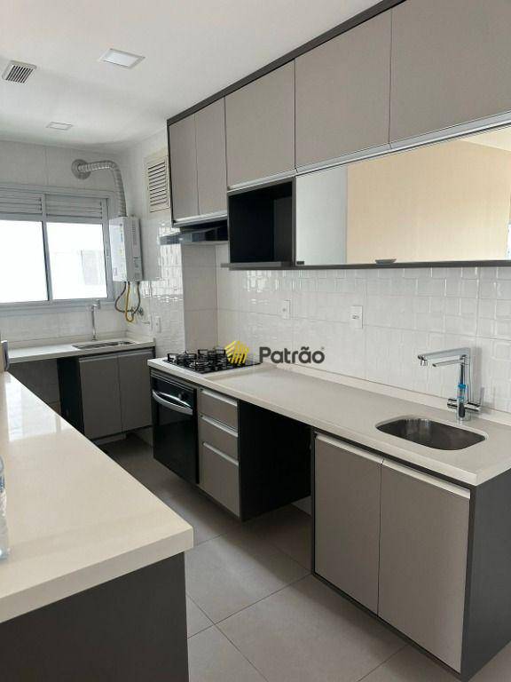 Apartamento para alugar com 2 quartos, 72m² - Foto 6