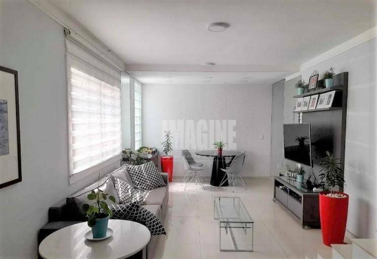 Sobrado à venda com 4 quartos, 230m² - Foto 1