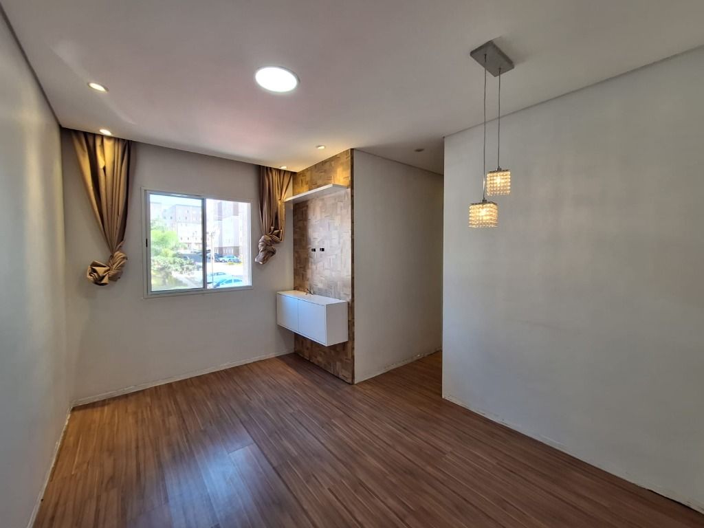 Apartamento à venda com 2 quartos, 46m² - Foto 1