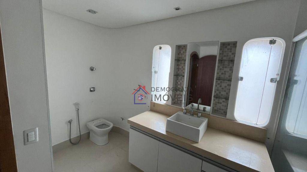 Apartamento à venda com 4 quartos, 230m² - Foto 18