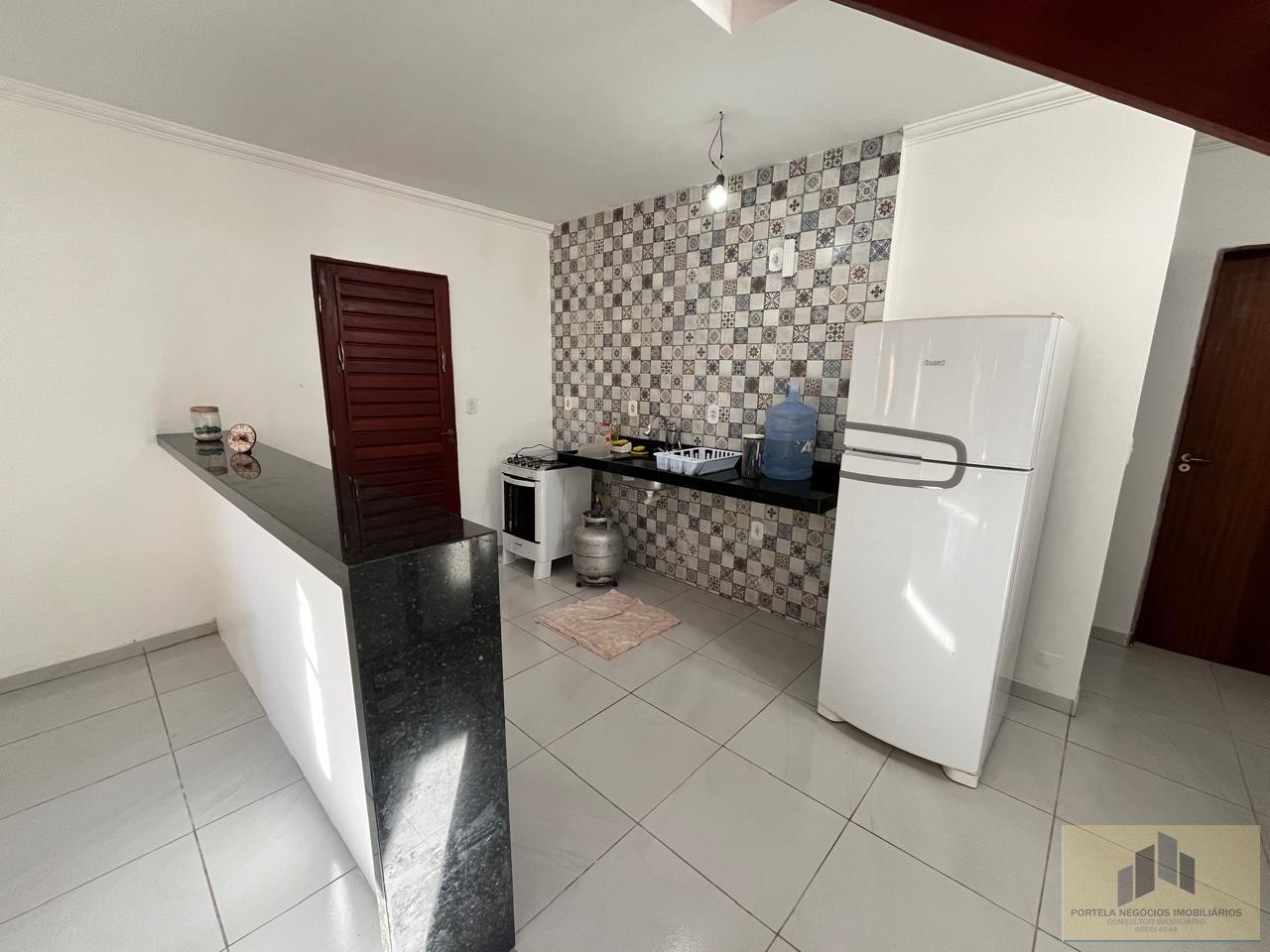 Casa à venda com 4 quartos, 220m² - Foto 4