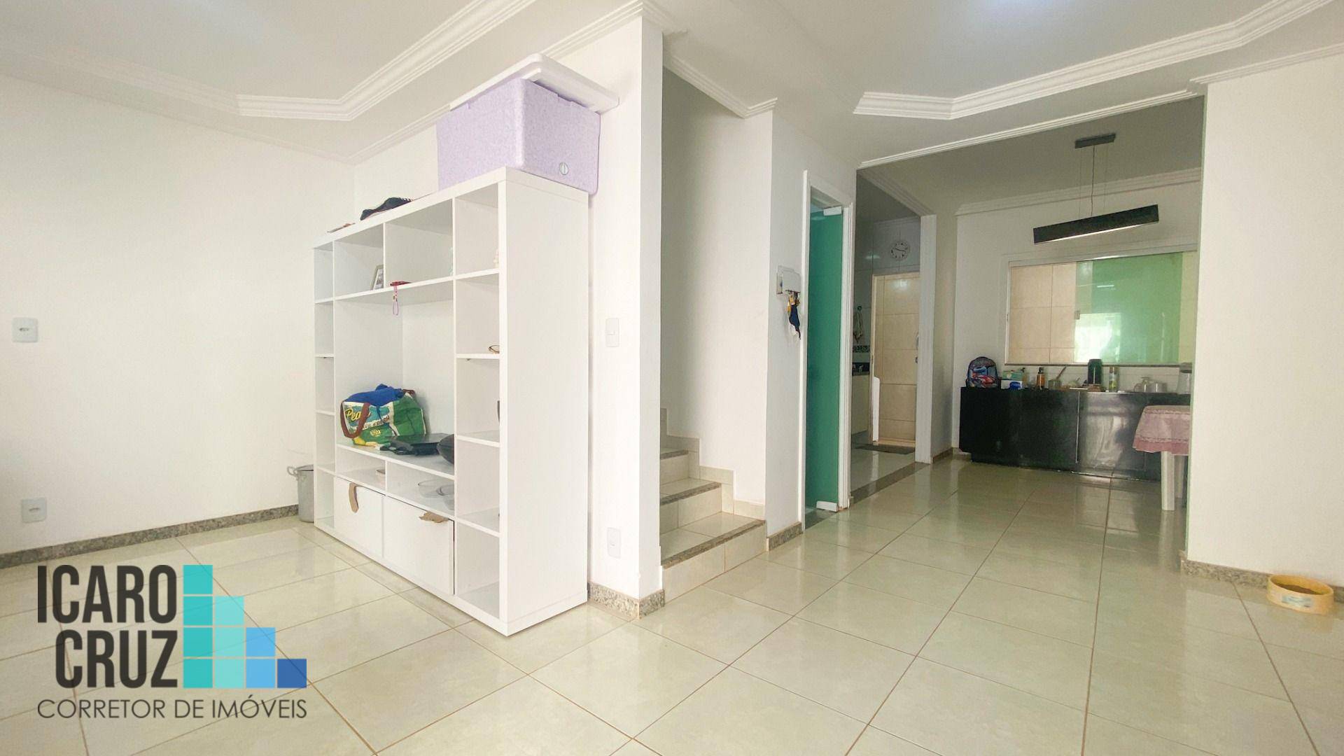 Casa de Condomínio à venda com 3 quartos, 220m² - Foto 3