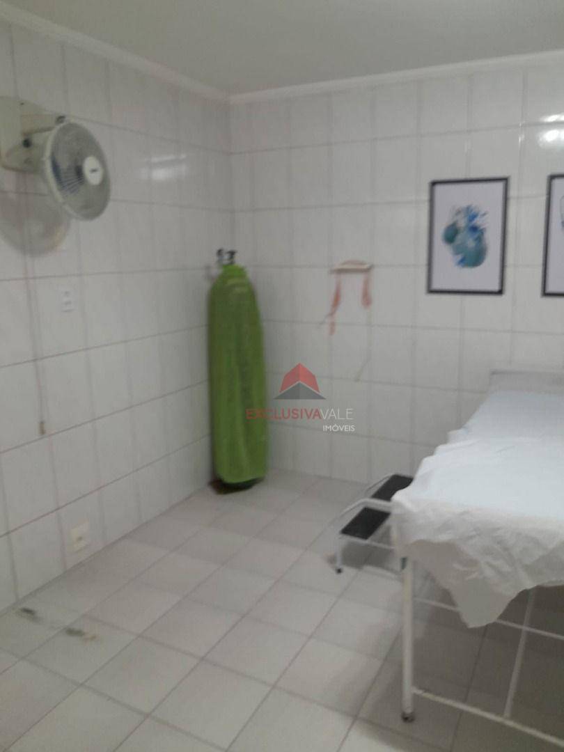 Casa à venda com 4 quartos, 585m² - Foto 28