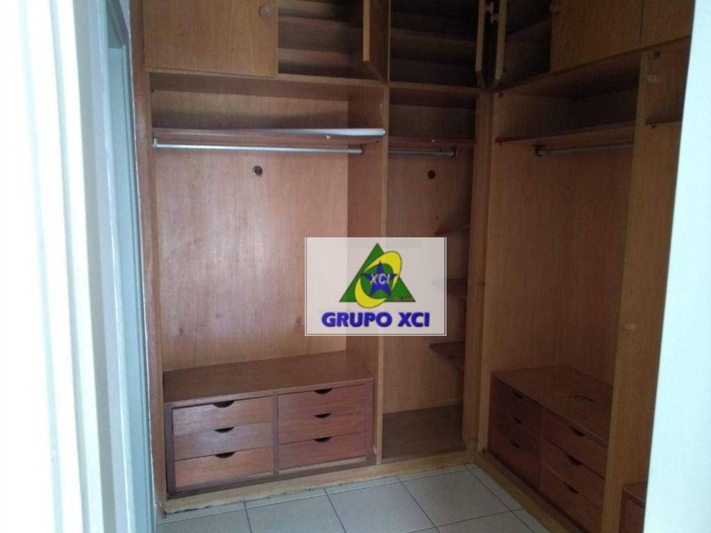 Casa à venda com 4 quartos, 388m² - Foto 23